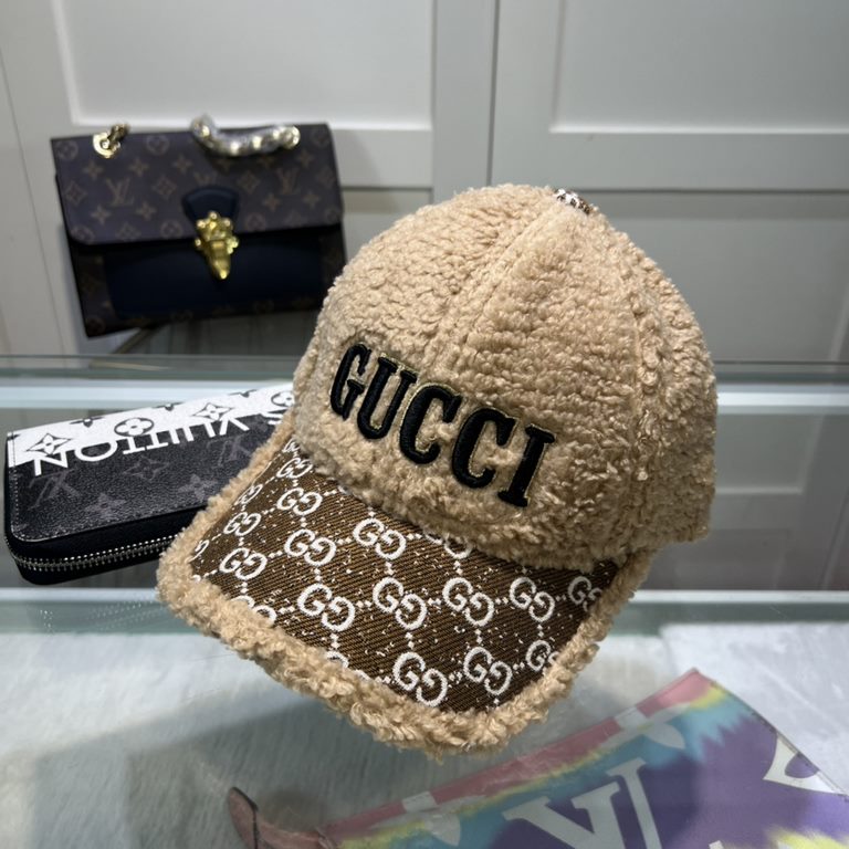 Gucci Gucci new original baseball cap in original canvas, lightweight and breathable! Base head circumference 56, patch adjustable.