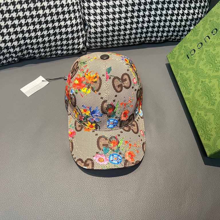 Gucci Gucci Baseball Caps, Gucci Gucci Baseball Caps.With packaging cloth bag, Gucci Gucci new original single baseball cap, crushed flowers large double G, counter 11 open mold ordering, perfect pair of flowers, origina