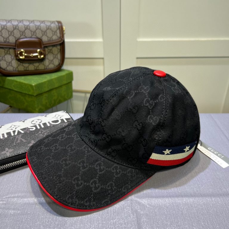 Gucci (Gucci) classic original single baseball cap     counter 11 open mold ordering, the highest version, the original canvas material   head layer cowhide, cotton lining, light and breathable! In-kind shooting, four se