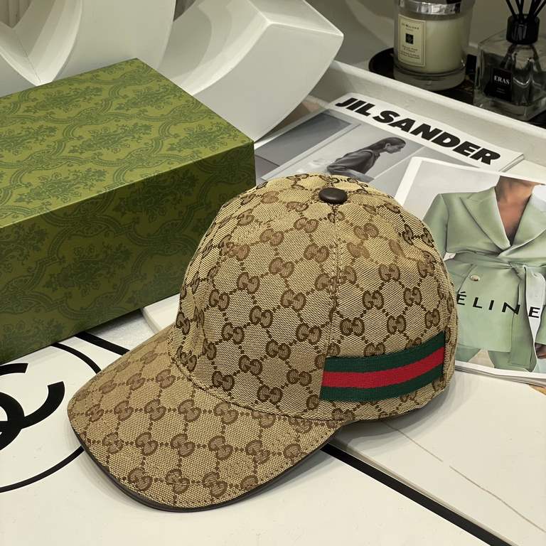 Gucci (Gucci) classic original single baseball cap     counter 11 open mold customized, the highest version, the original canvas material   head layer cowhide, cotton lining, lightweight and breathable! In-kind shooting,