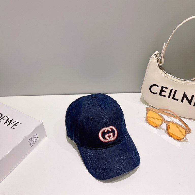 [GUCCI Gucci embroidered baseball cap  , counter new simple and very trendy! Casual sports models, classic production, super good with clothes!