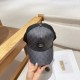 Gucci Gucci high-end mesh hat! The latest model! Fashionable and trendy, high-end workmanship! Every hat is made with care! Unusual quality and details are important. Leather studs, leather adjustable strap! Classic jacq