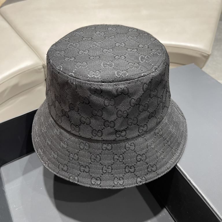 Gucci Gucci classic original single fisherman's hat, exquisite pure and also grungy very feeling, cool and stylish, counter out of stock popular, the quality is superb!