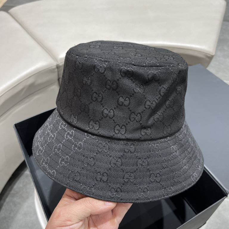 Gucci Gucci classic original single fisherman's hat, exquisite pure and also grungy very feeling, cool and stylish, counter out of stock popular, the quality is superb!