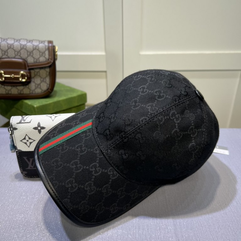 Gucci (Gucci) classic original single baseball cap     counter 11 open mold ordering, the highest version, the original canvas material   head layer cowhide, cotton lining, light and breathable! In-kind shooting, four se