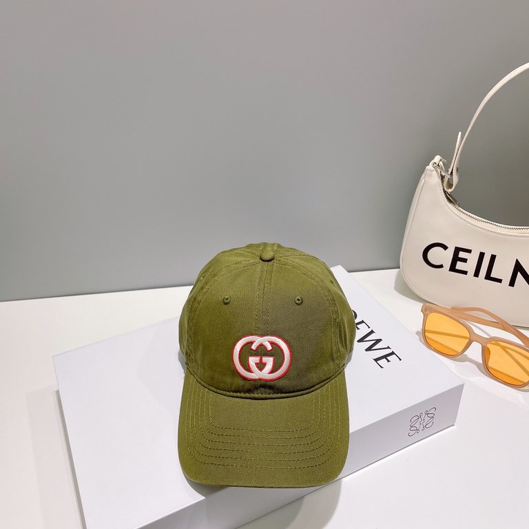 [GUCCI Gucci embroidered baseball cap  , counter new simple and very trendy! Casual sports models, classic production, super good with clothes!