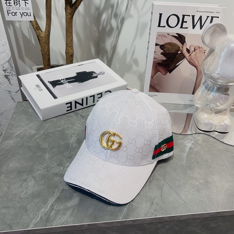 Gucci Gucci   selected duty-free welfare full logo printing duck tongue baseball cap retro leisure sunshade men and women couple models hat