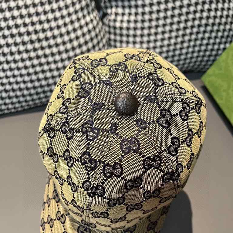 Gucci baseball cap.With box bag, Gucci (Gucci) new original single baseball cap, tiger head webbing, 11 open mold customized, heavy embroidery, details comparable to the counter, the original canvas material   head layer