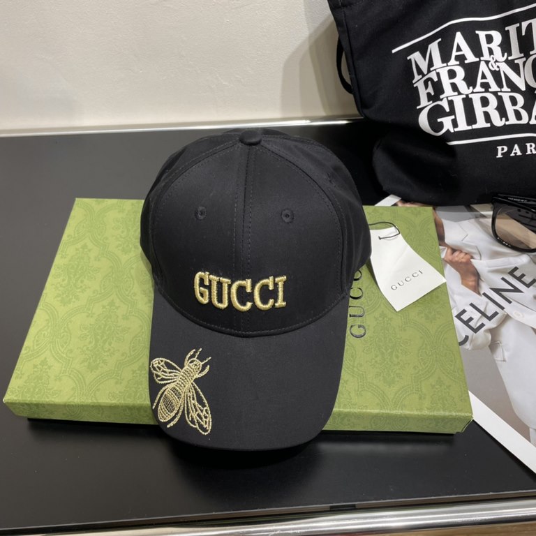 Gucci co-branded baseball cap  GUCCI  official website new, baseball cap, original single quality fire    Craftsmanship is very exquisite High-grade atmosphere upscale! Low-key luxury, easy to carry! Running quantity!