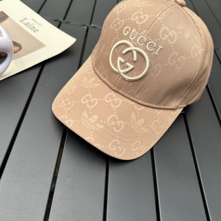 GUCCI Gucci 2023 new simple baseball cap, very trendy! Casual sports models, classic production, super good with clothes!