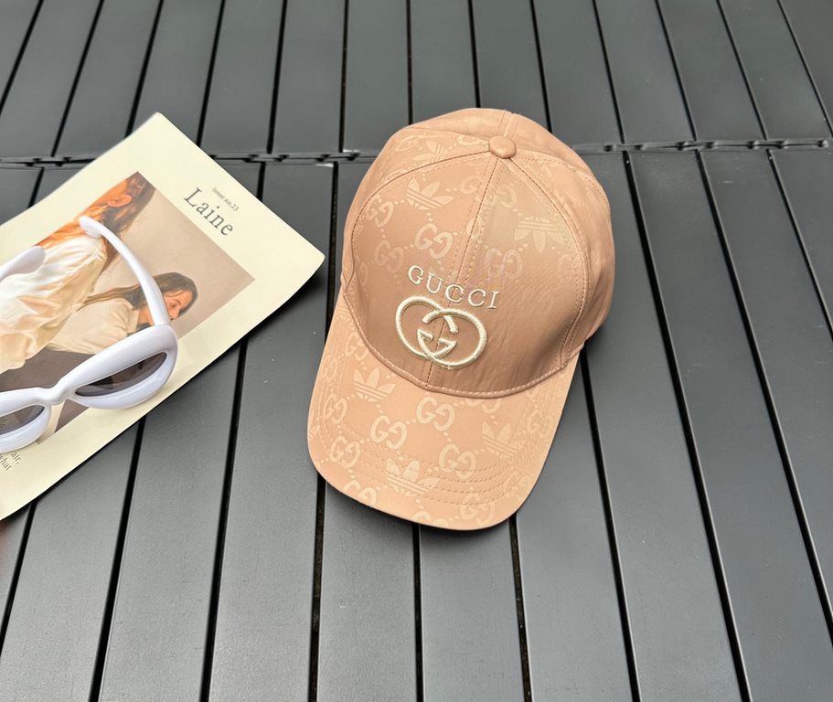 GUCCI Gucci 2023 new simple baseball cap, very trendy! Casual sports models, classic production, super good with clothes!