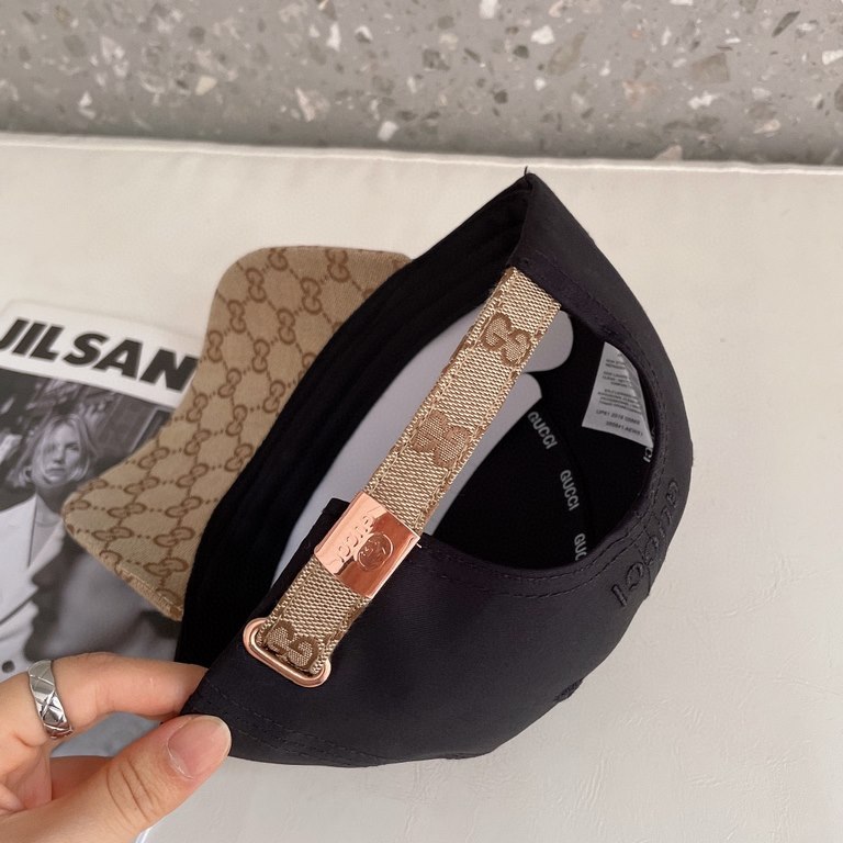 Gucci Gucci high-end mesh hat! The latest model! Stylish and trendy with high end workmanship! Every hat is made with care! Extraordinary quality and details matter. Leather studs, leather adjustable strap! Classic jacqu