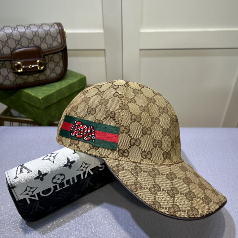 Gucci (Gucci) classic original single baseball cap, 11 open mold customized, original canvas material   head layer cowhide, British and awesome quality! Cotton lining, base head circumference 56, patch adjustable.