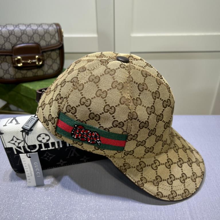 Gucci (Gucci) classic original single baseball cap, 11 open mold customized, original canvas material   head layer cowhide, British and awesome quality! Cotton lining, base head circumference 56, patch adjustable.