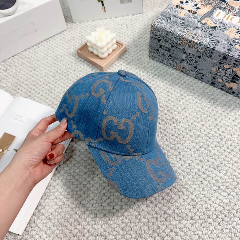 GUCCI Gucci new counter synchronization baseball cap   big brand models super good with, hurry to get!