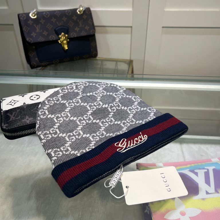 GUCCI Gucci official website the latest wool knit cap,   official website original single reproduction. Very soft pro-skin, elasticity is very good   texture and very versatile style ~ very warm, fall and winter essentia