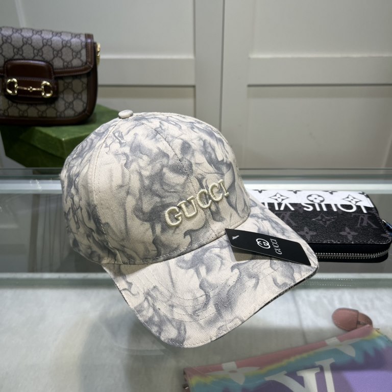 Gucci baseball cap  GUCCI baseball cap   official website new, baseball cap, original single quality fire attack    Craft is very exquisite High-grade atmosphere upscale! Low-key luxury, easy to carry!