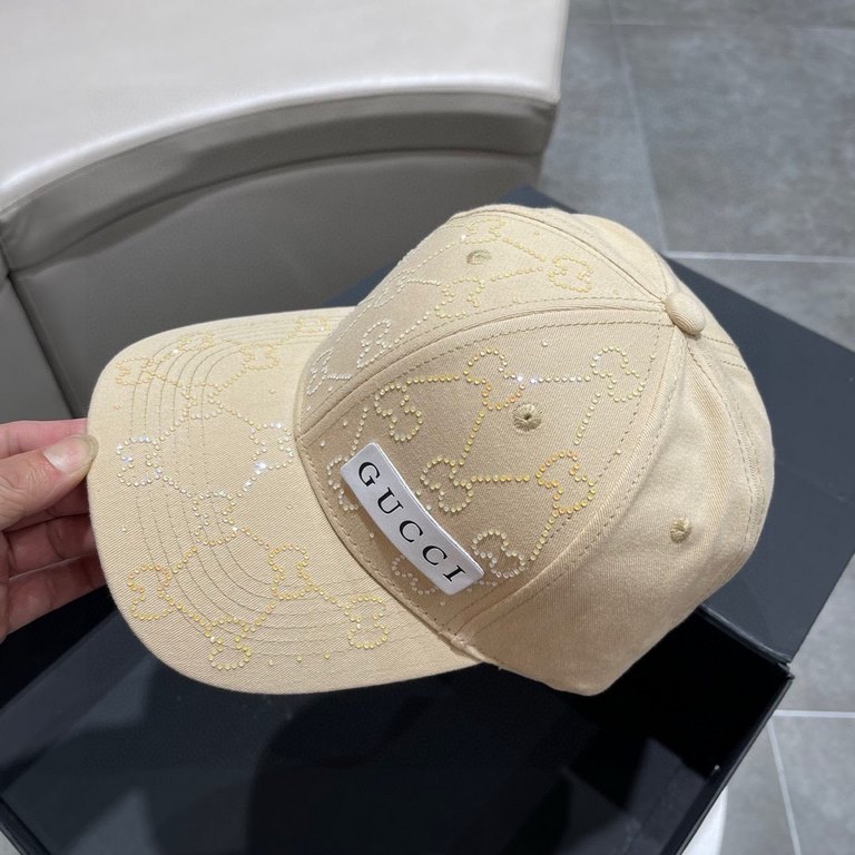 Gucci (Gucci) new original single baseball cap, 11 open mold customized, original canvas material, the generation of the purchase of popular, men and women can be used with models, the quality is superb! Base head circum