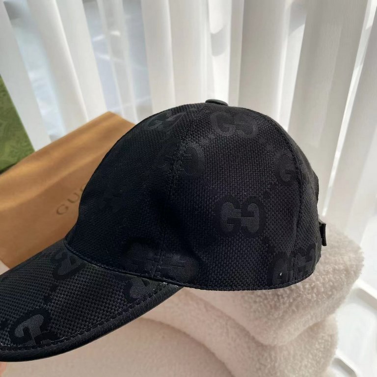 With packaging cloth bag, Gucci Gucci new original single baseball cap, large double G, counter 11 open mold ordering, perfect pair of flowers, the original canvas fabric   head layer cowhide, lightweight and breathable!