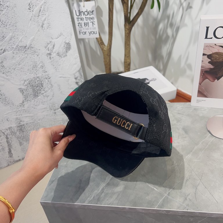 Gucci Gucci   selected duty-free welfare full logo printing duck tongue baseball cap retro leisure sunshade men and women couple models hat