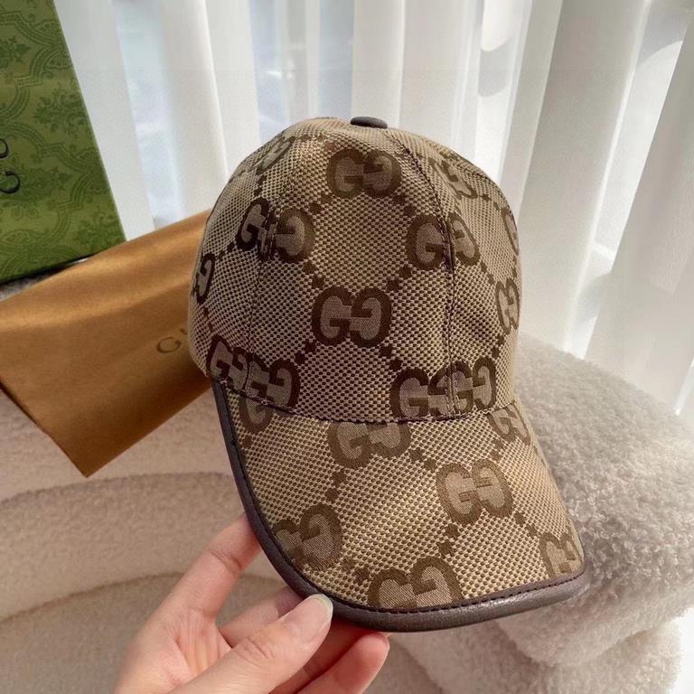 With packaging cloth bag, Gucci Gucci new original single baseball cap, large double G, counter 11 open mold ordering, perfect pair of flowers, the original canvas fabric   head layer cowhide, lightweight and breathable!