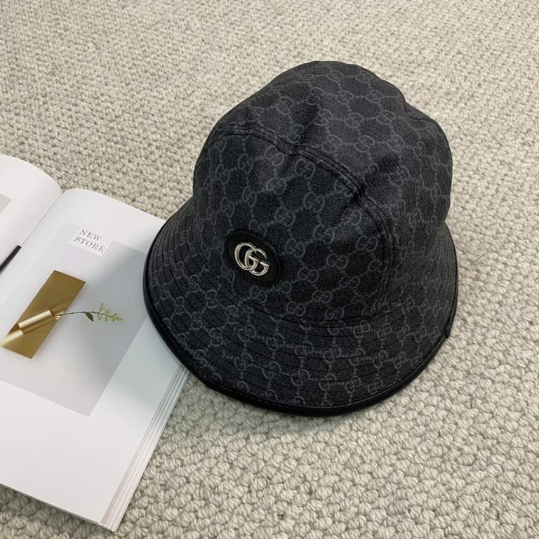 GUCCI Gucci Fisherman's HatOne of the hottest of the recent past, with a great texture that