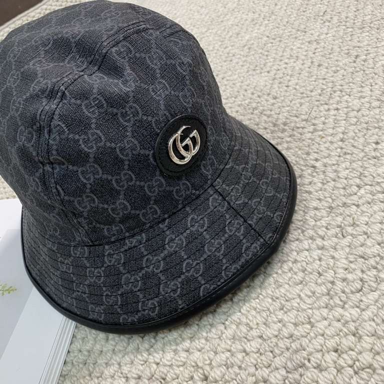 GUCCI Gucci Fisherman's HatOne of the hottest of the recent past, with a great texture that