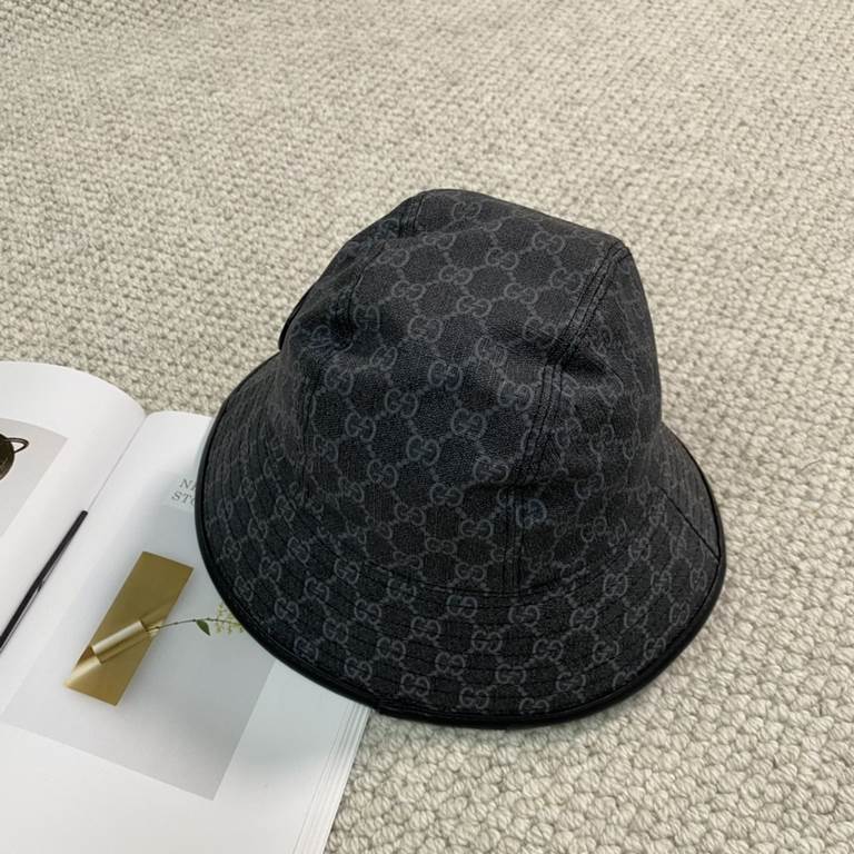 GUCCI Gucci Fisherman's HatOne of the hottest of the recent past, with a great texture that