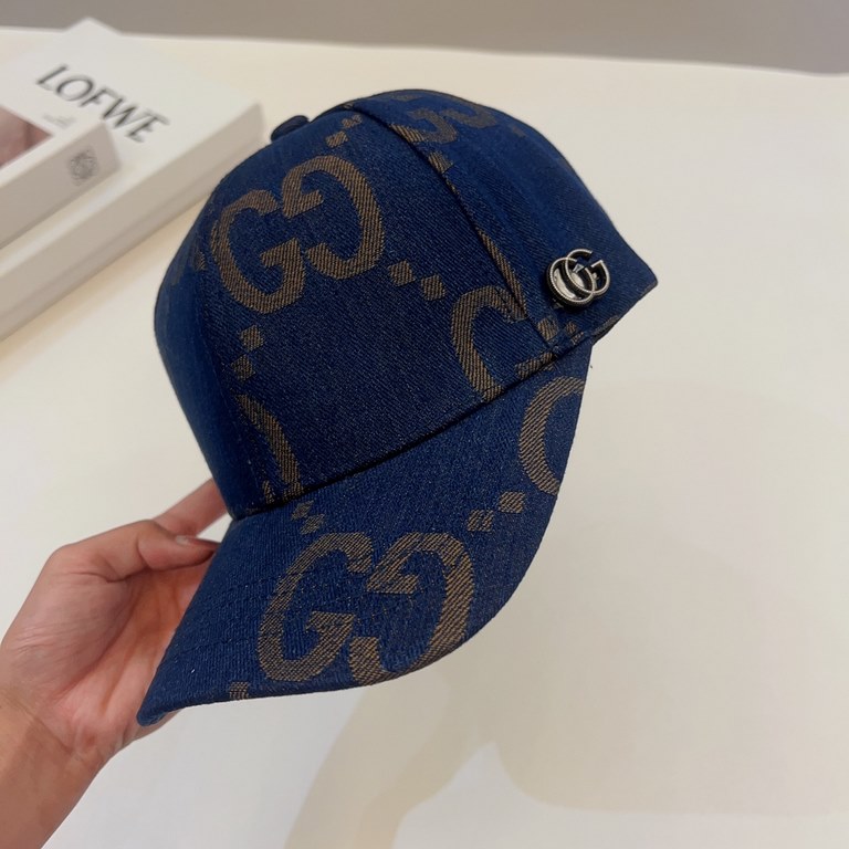 GUCCI Gucci  High-grade baseball cap fire models, exquisite with the use of high-end cap base, the quality of the foreign single, beautiful, invincible high-grade, ultra-versatile style!