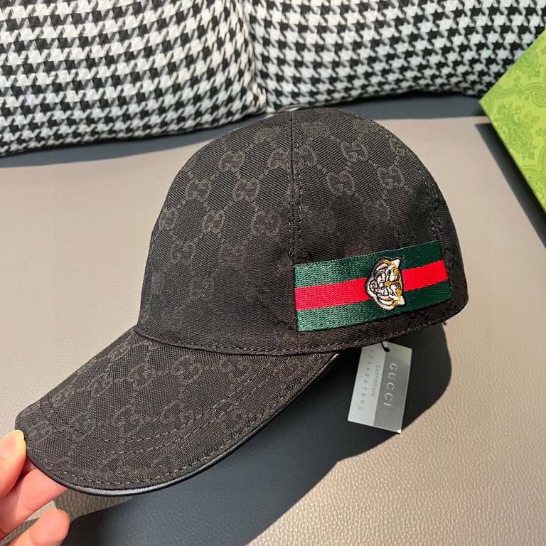 Gucci baseball cap.With box bag, Gucci (Gucci) new original single baseball cap, tiger head webbing, 11 open mold customized, heavy embroidery, details comparable to the counter, the original canvas material   head layer