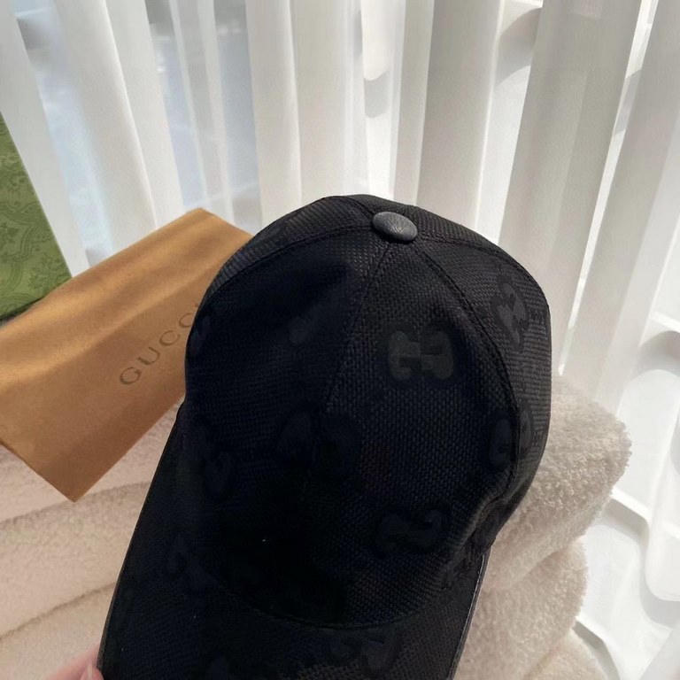 With packaging cloth bag, Gucci Gucci new original single baseball cap, large double G, counter 11 open mold ordering, perfect pair of flowers, the original canvas fabric   head layer cowhide, lightweight and breathable!