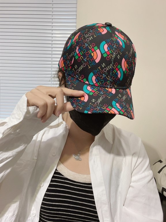 Gucci GUCCI baseball cap, official website new product, baseball cap, original single quality fire attack    Craft is very exquisite High-grade atmosphere upscale! Low-key luxury, easy to carry! Running quantity!