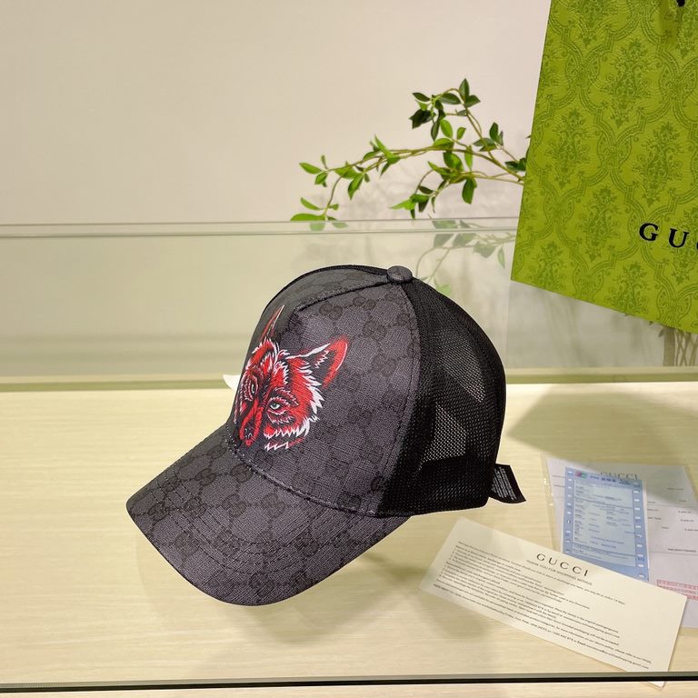 Gucci baseball cap  GUCCI baseball cap   official website new, baseball cap, original single quality fire attack    The craft is very exquisite High-grade atmosphere upscale! Low-key luxury, easy to carry! Running quanti