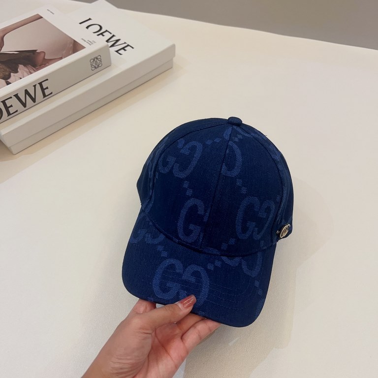 GUCCI Gucci  High-grade baseball cap fire models, beautifully matched, using high-end cap base, foreign single quality, beautiful, unbeatable high-grade, super versatile style!