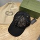 Gucci new lace duck tongue cap to double G as the core design Continued for this full of vintage style mini GG baseball cap to add the spirit of the gas, in the form of colorful prints debut small ancient, early spring r