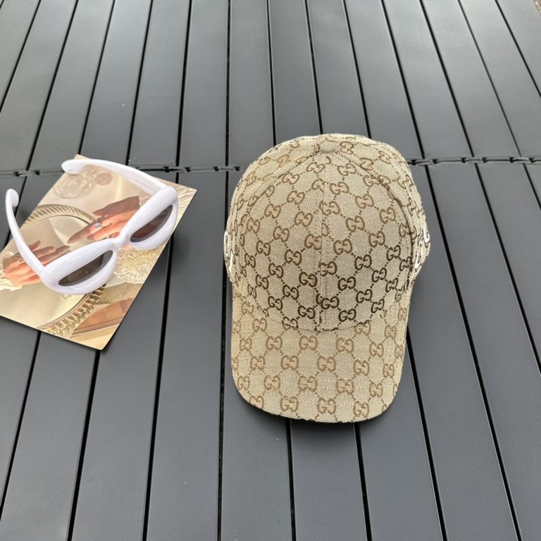 Gucci Every hat is made with care! Extraordinary quality and details matter. Genuine leather adjustable band! Classic jacquard fabric with original mesh, cotton sweatband, more breathable and sweat-absorbent sunscreen.