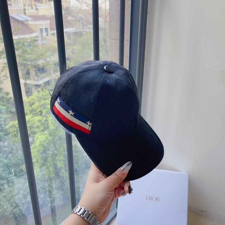 Gucci New Jacquard Letter Baseball CapClassic jacquard letters, never die of fashion!Ins bloggers concave modeling small single product