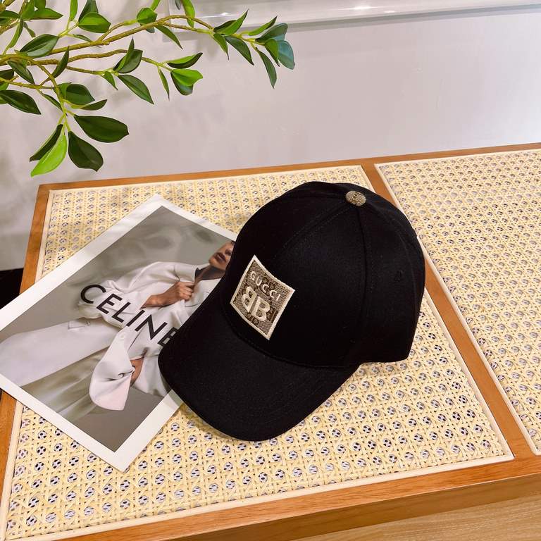 Gucci Gucci co-branded models high-end, the latest models! Fashionable and trendy, high-end workmanship! Every hat is a work of heart! Extraordinary quality, details are also important. Leather hat studs, leather adjusta