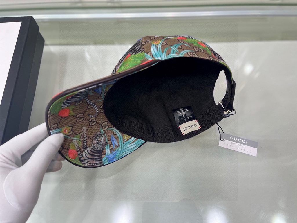 With box cloth bag, Gucci (Gucci) new original single baseball cap, jungle tiger, counter 11 open mold customized, original canvas material   head layer cowhide, cotton lining, lightweight and breathable! Awesome quality