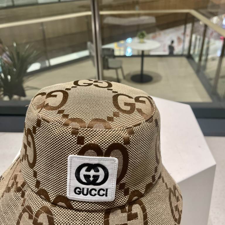 GUCCI Gucci 2023 new Korean original single cute bear bear fisherman hat   high quality, casual style, low-profile luxury, super fashionable color, trendy and versatile