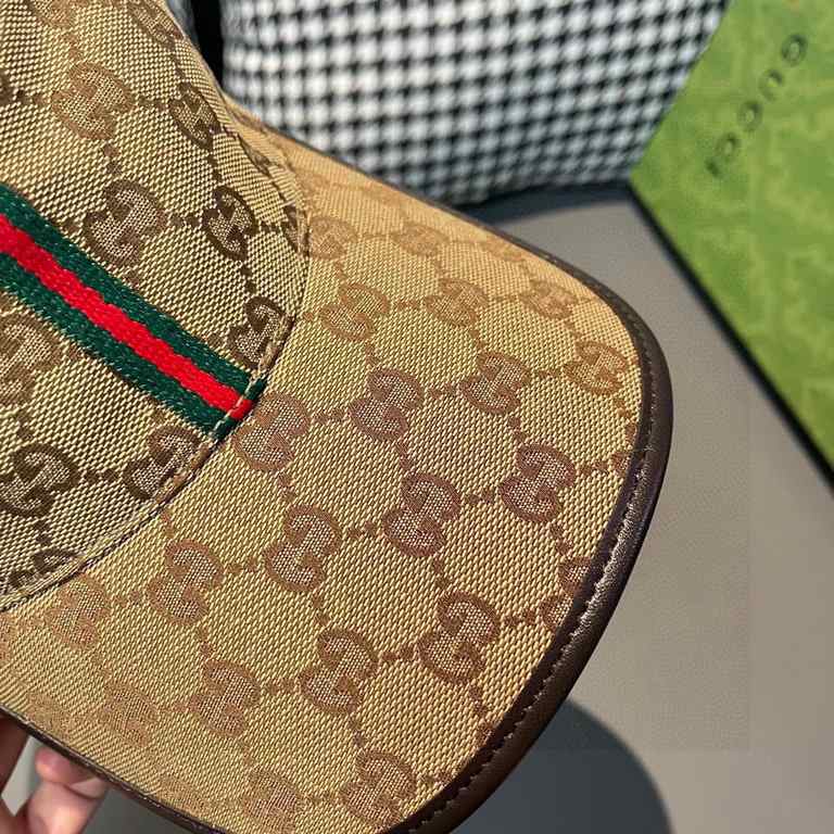 With packaging bag, Gucci (Gucci) classic original single baseball cap, vertical stripes of small webbing, 11 open molded to order, the original canvas material   head layer cowhide, leather wrapped handsome and stylish,