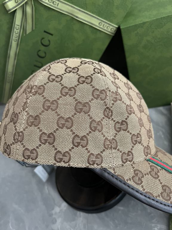 Special GUCCI original customized 11 open mold custom cowboy hat both the brand's traditional luxury connotation and modern streetwear aesthetics to show the design personality of the spring and summer series The cap is 