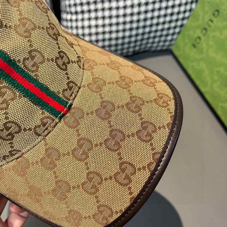 With packaging bag, Gucci (Gucci) classic original single baseball cap, vertical stripes of small webbing, 11 open molded to order, the original canvas material   head layer cowhide, leather wrapped handsome and stylish,