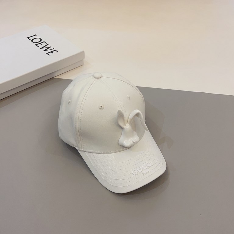 Gucci Gucci   Year of the Rabbit Limited   2023 new rabbit baseball capShow face small, hard top feel super good, fashion personality   duck tongue cap