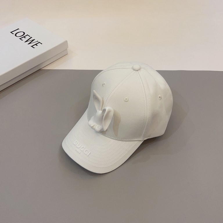 Gucci Gucci   Year of the Rabbit Limited   2023 new rabbit baseball capShow face small, hard top feel super good, fashion personality   duck tongue cap