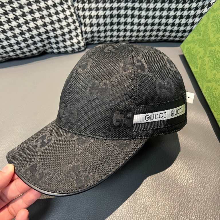 With packaging cloth bag, Gucci Gucci new original single baseball cap, large double G, counter 11 open mold ordering, perfect pair of flowers, the original canvas fabric   head layer cowhide, lightweight and breathable!