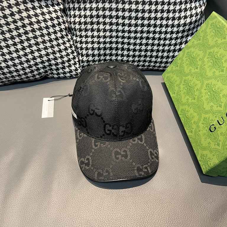 With packaging cloth bag, Gucci Gucci new original single baseball cap, large double G, counter 11 open mold ordering, perfect pair of flowers, the original canvas fabric   head layer cowhide, lightweight and breathable!