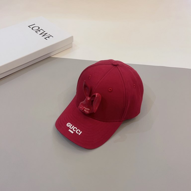 Gucci Gucci   Year of the Rabbit Limited   2023 new rabbit baseball capShow face small, hard top feel super good, fashion personality   duck tongue cap