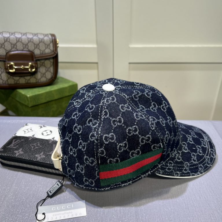 Gucci (Gucci) classic original single baseball cap, double G denim jacquard, retro design, counter 11 open mold order! Original denim fabric   head layer cowhide, lightweight and breathable! In-kind shooting, men and wom