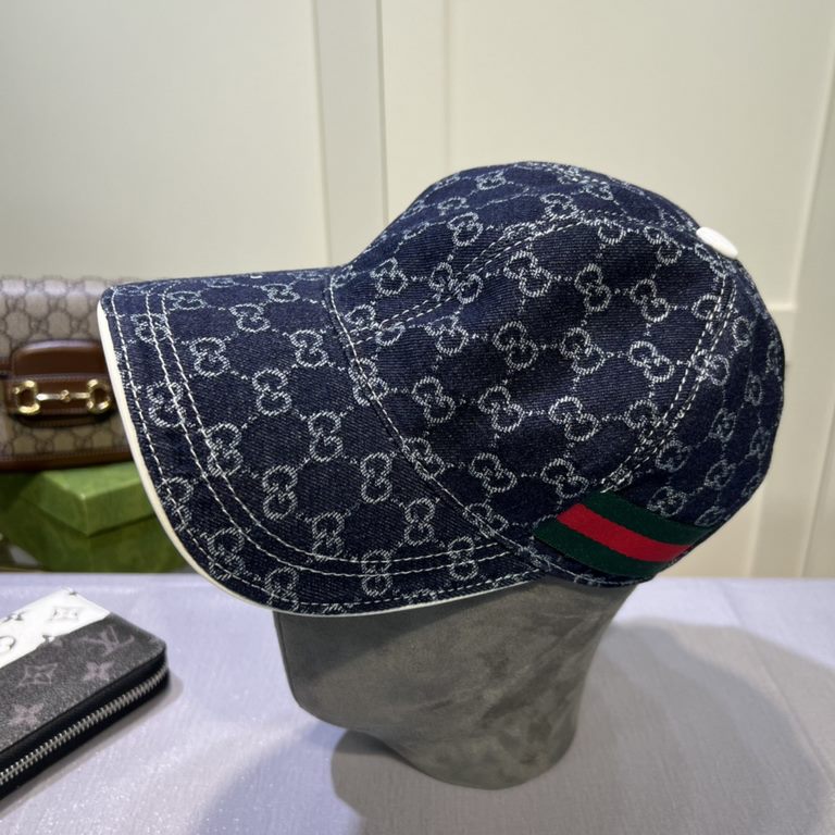 Gucci (Gucci) classic original single baseball cap, double G denim jacquard, retro design, counter 11 open mold order! Original denim fabric   head layer cowhide, lightweight and breathable! In-kind shooting, men and wom